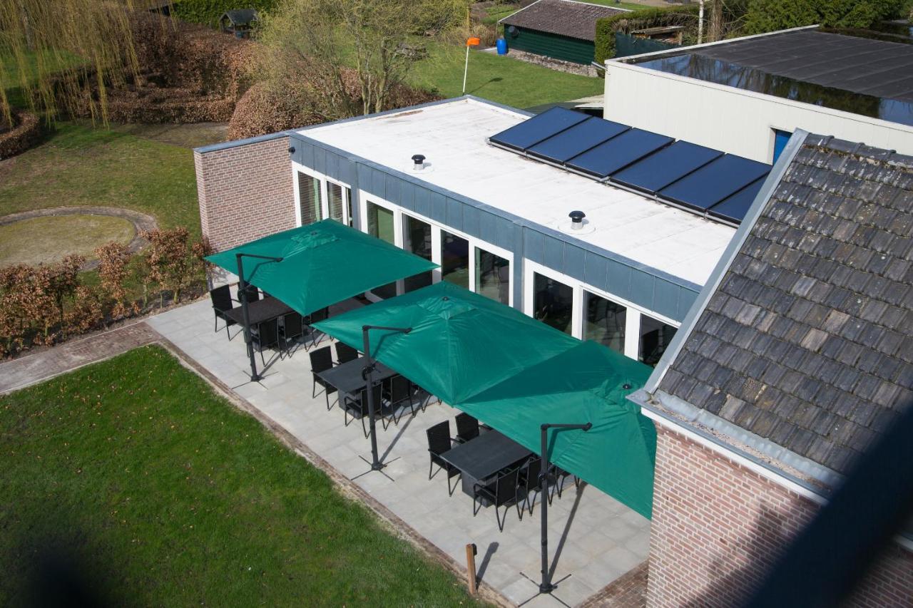 B&B Groepsaccommodatie De Pastorie Lage Mierde Exterior foto